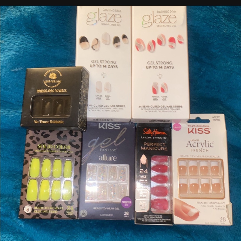 Artificial nails bundle - Picture 2 of 2